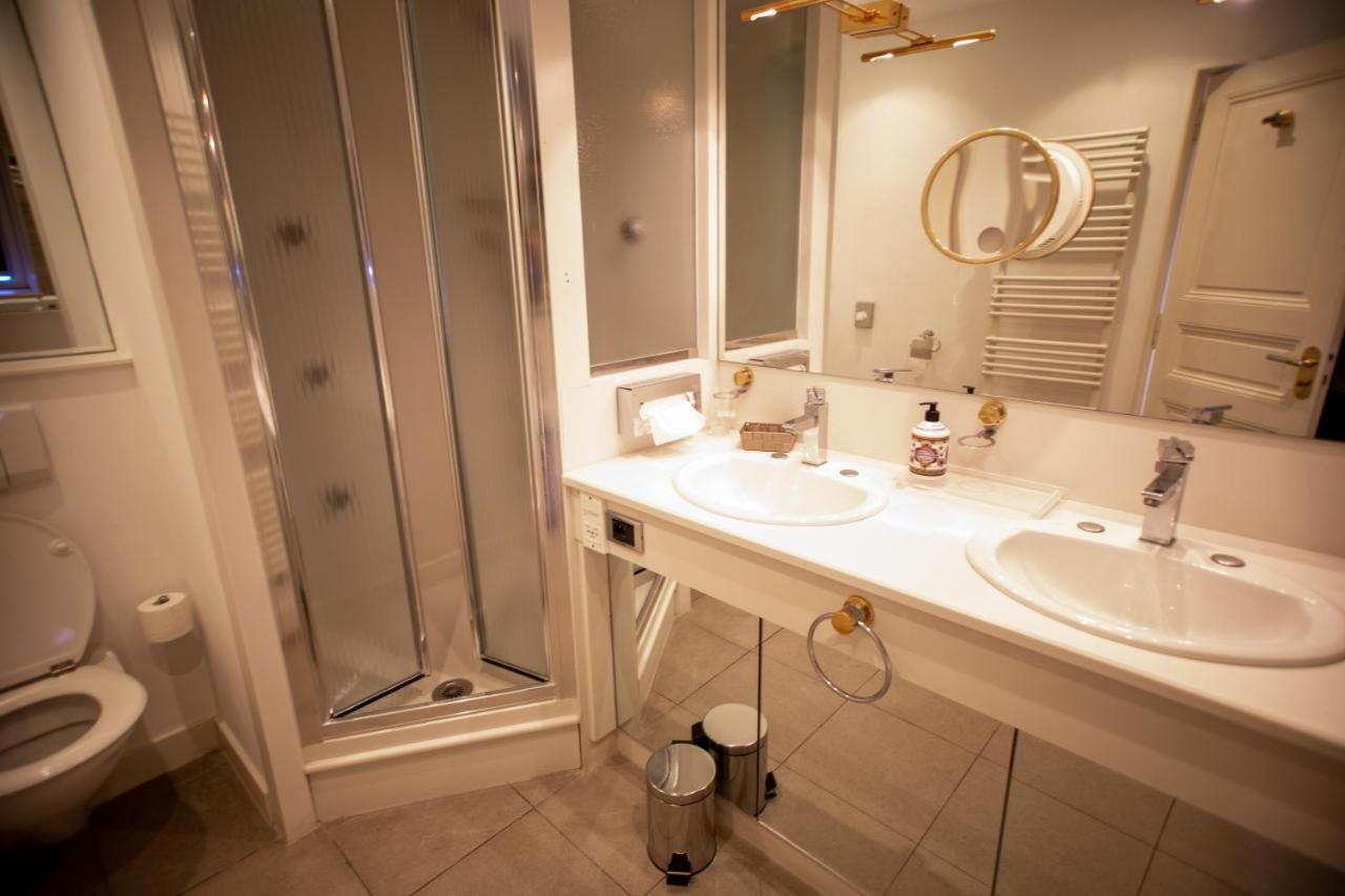 Les Frenes En Provence-Chateau Zen Avignon Zimmer foto